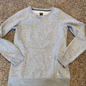 Under Armor Storm grey sweatshirt with pocket sz small like new condition